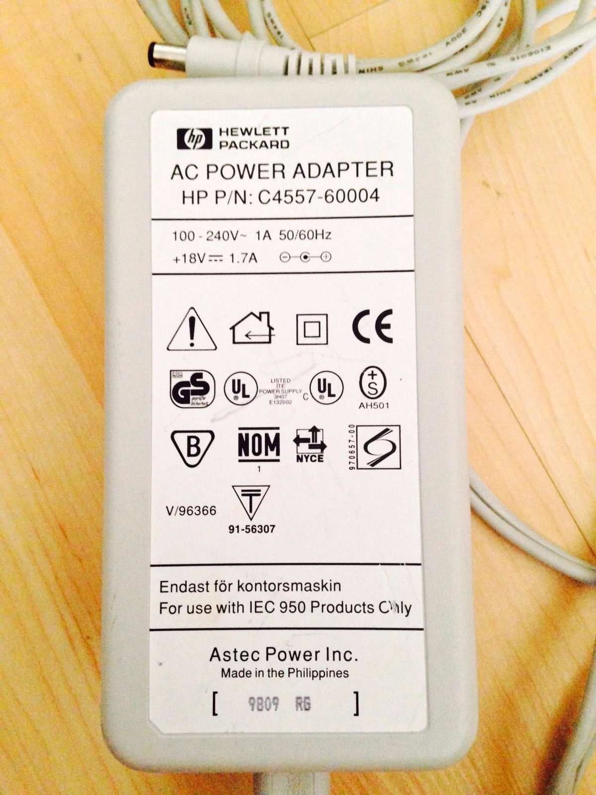 HP Genuine Original C4557-60004 18V 1.7A AC Power Adapter for DeskJet 700 800 900 850C 820 960C 840C 855C Seri